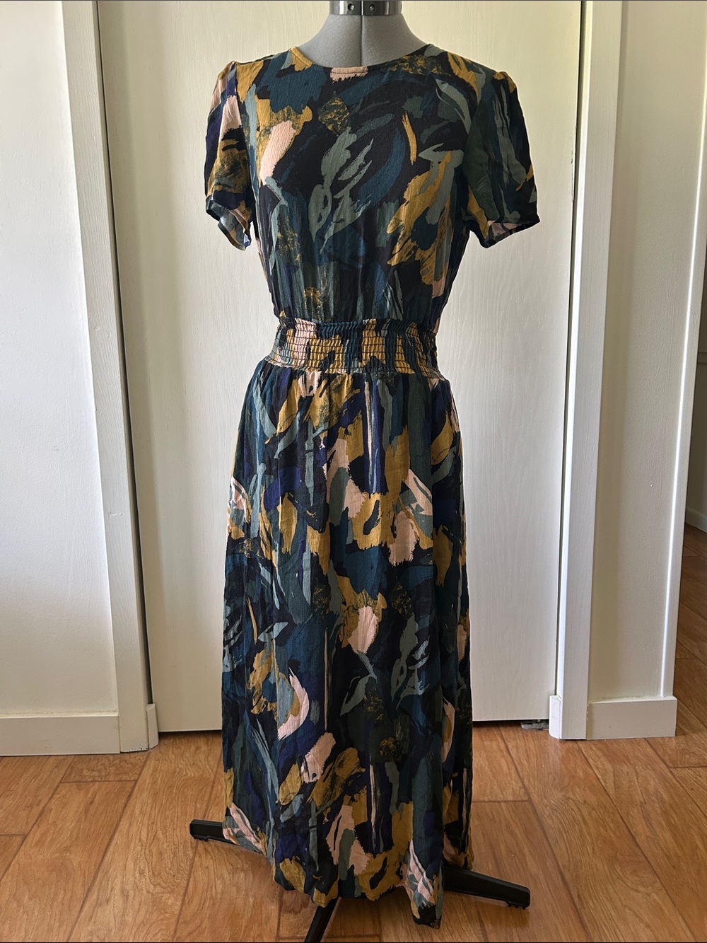 Evereve Short Sleeve Smocked-Waist Maxi Dress with Pockets